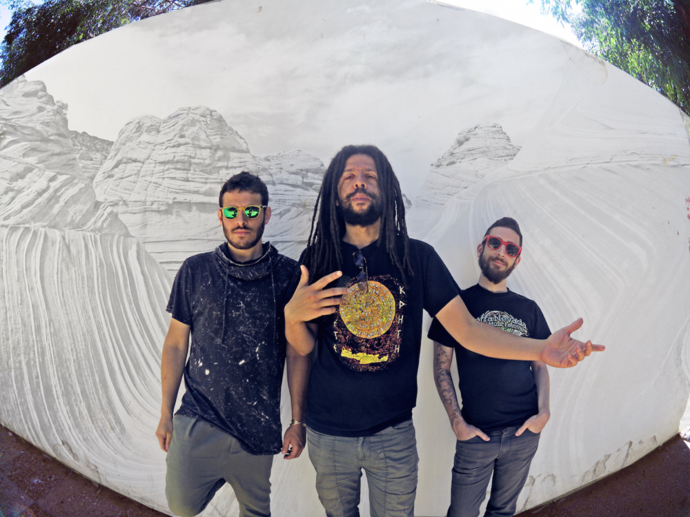 GreedyforBestMusic-YossiFine-Ben Aylon-presspic-OlamaleBooking