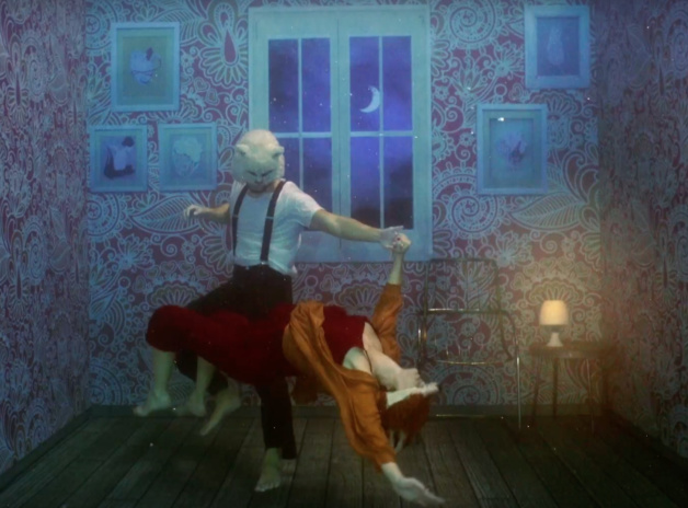 GreedyforBestMusic-JewishMonkeys-Pupik-LoredanaAntonelli-musicvideo-still