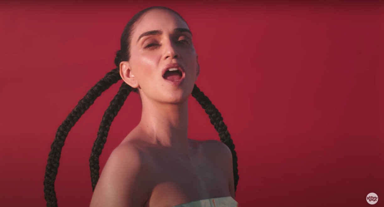 GreedyforBestMusic-Liraz-Injah-Glitterbeat-Records-video-still